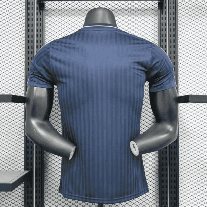 25∕26 player Juventus Co branded version